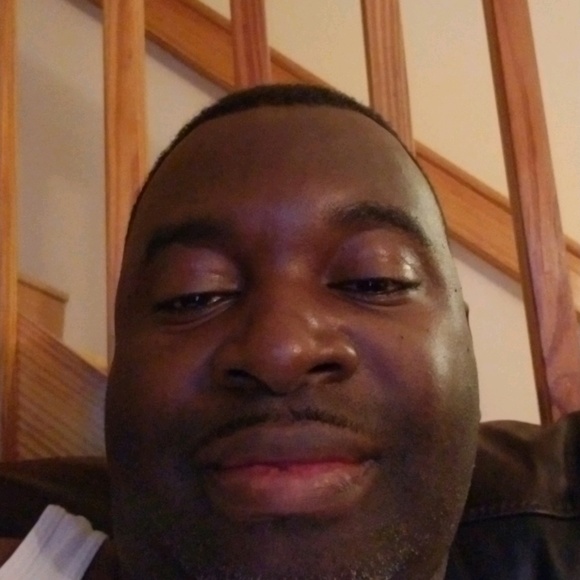Profile Picture of Carl Parrish (@cdparrish) on Poshmark