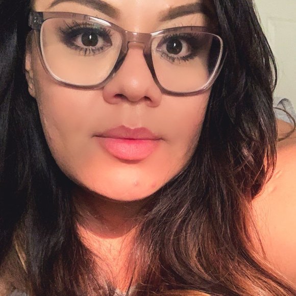 Profile Picture of Karla Rodriguez (@karivette90) on Poshmark