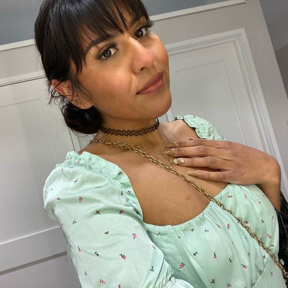 Profile Picture of Jacqueline Pulido (@jacquelinep626) on Poshmark