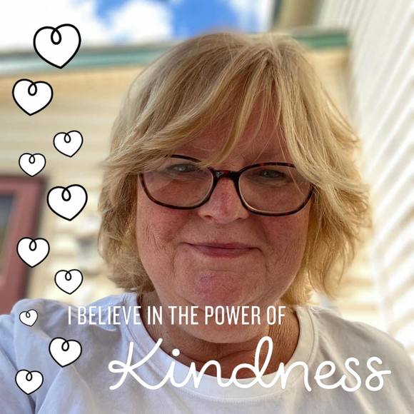 Barbara Ely - Poshmark Profile Picture of Barbara Ely (@beely) on Poshmark