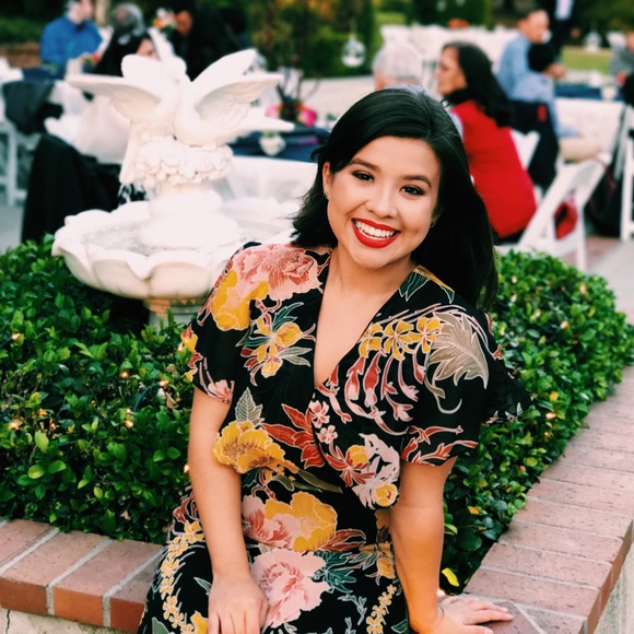 Profile Picture of Julia Becerra (@juliammb) on Poshmark