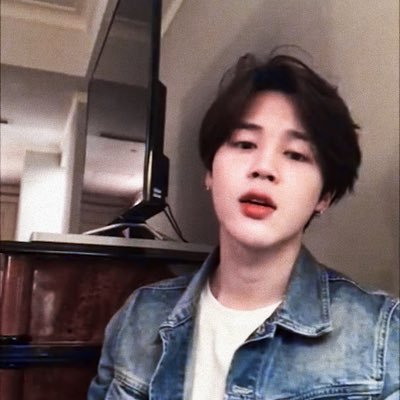 Profile Picture of Jimin Hwang (@JialuHuang0117) on Twitter