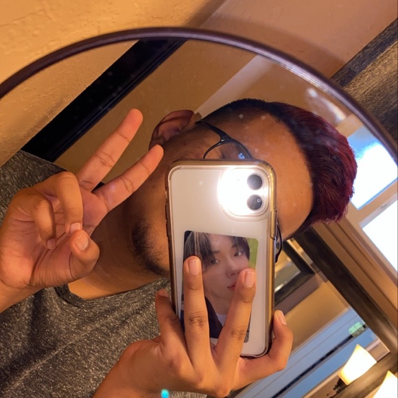 Profile Picture of Angel Baez (@ab9018) on Poshmark