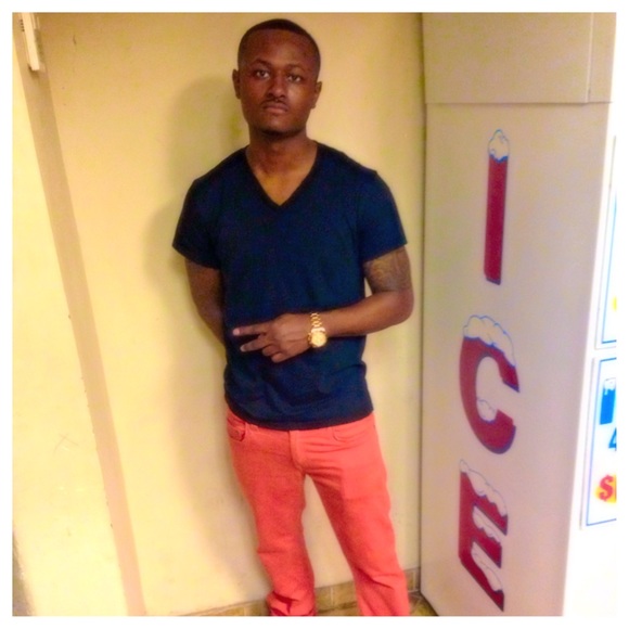 Profile Picture of Kevin Sanders (@kevin1738) on Poshmark