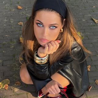 Profile Picture of MURIËLLE VAN SCHAIK (@murielle) on Instagram