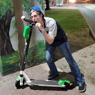 Profile Picture of Wellyum Scooter (@sirvivor.thethird.5) on Facebook