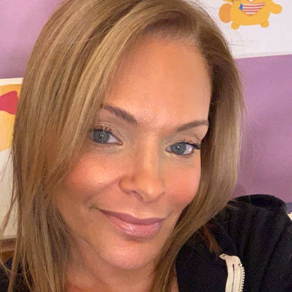 Profile Picture of Mara Fraidin (@hailastn) on Poshmark