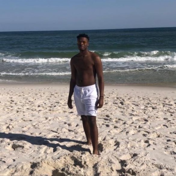 Profile Picture of Isaac Bobbitt (@askboutisaac) on Poshmark