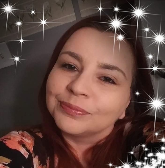 Profile Picture of Brandi Tichinel (@branditichinel) on Poshmark