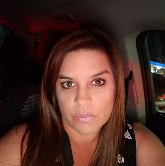 Profile Picture of Stacy Thomas (@jpnbrooksmom) on Poshmark