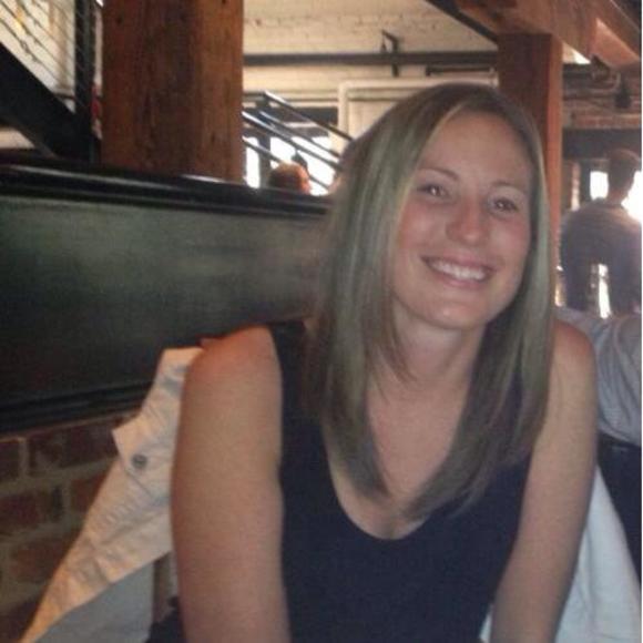 Profile Picture of Ashley Enright (@aenrig01) on Poshmark