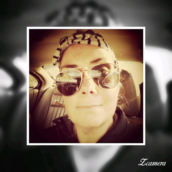 Profile Picture of Jill Schroeder (@schroeder1977) on Poshmark