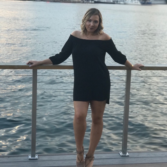 Profile Picture of Amanda Wojciechowicz (@jettsfund) on Poshmark