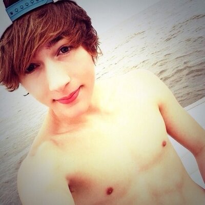 Profile Picture of Paul Zimmer (@stephie__lilly) on Twitter
