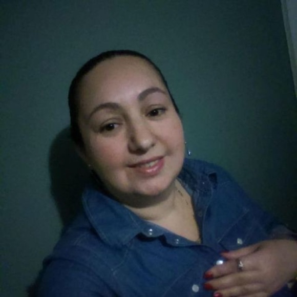 Profile Picture of Elvia Collart (@elviacollart) on Poshmark