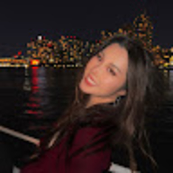 Profile Picture of Elise Mochizuki (@elise_m321_) on Poshmark