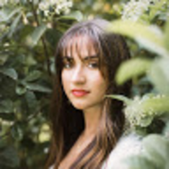 Profile Picture of Anna Immel (@annacimmel) on Poshmark