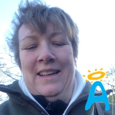 Profile Picture of Stephanie Conway (@NellyConway) on Twitter
