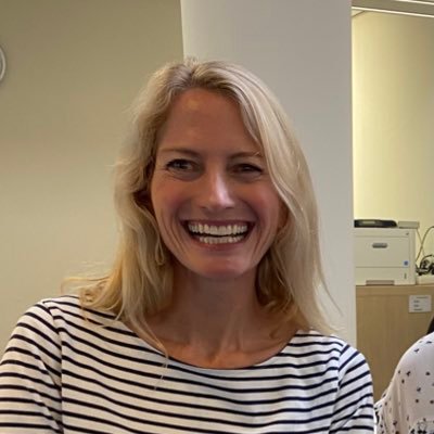 Profile Picture of Lara Lyons (@laraglyons) on Twitter