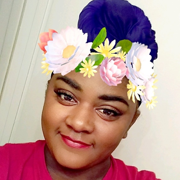 Profile Picture of Kiara Johnson (@kiara7883) on Poshmark