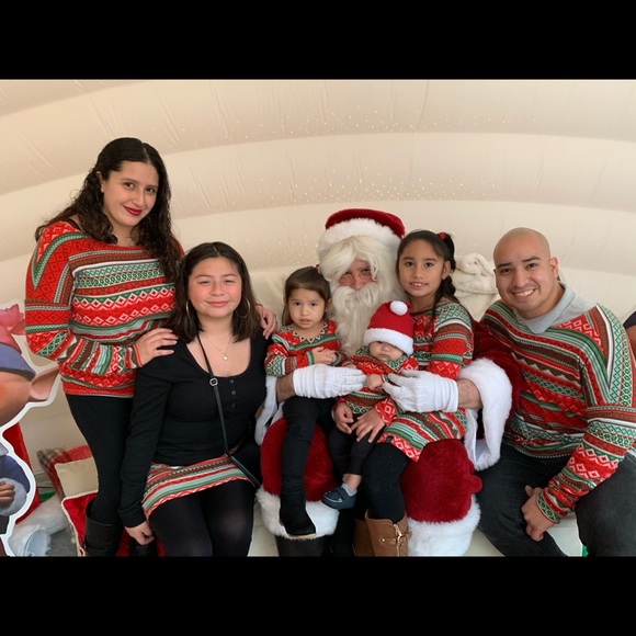 Profile Picture of Sarah Nuno (@senuno) on Poshmark