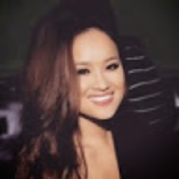 Profile Picture of Elise Nguyen (@elisetn) on Poshmark