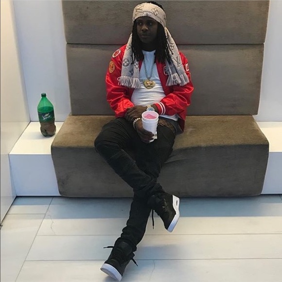 Profile Picture of Aaron Curry (@bigboyaaron) on Poshmark