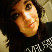Profile Picture of Julia Cothron (@xXCOTHRONXx) on Youtube