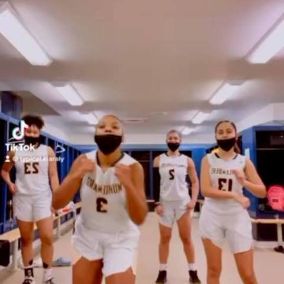 Profile Picture of Ami Day (@amiday1974) on Poshmark