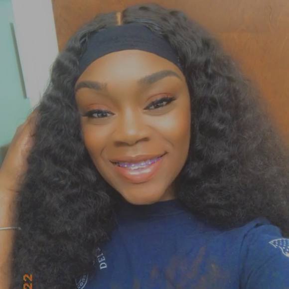 Profile Picture of Kourtnee Kourtnee (@kourtnee_k) on Poshmark