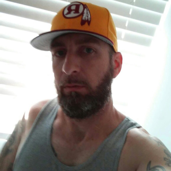 Profile Picture of Adam Califf (@bigdaddycaliff) on Poshmark