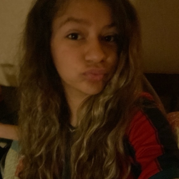 Profile Picture of Daisy Sanchez (@daisysanchez287) on Poshmark