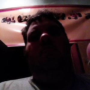Profile Picture of Chris Chenoweth (@chrizc27) on Twitter