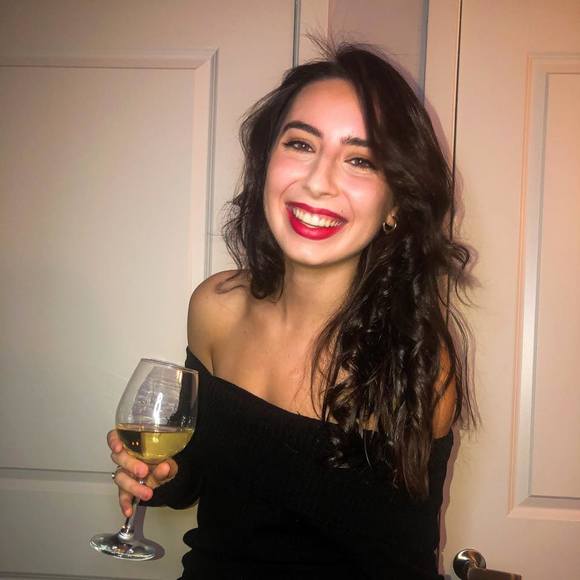 Profile Picture of Stefi Markowicz (@stefimarkowicz) on Poshmark