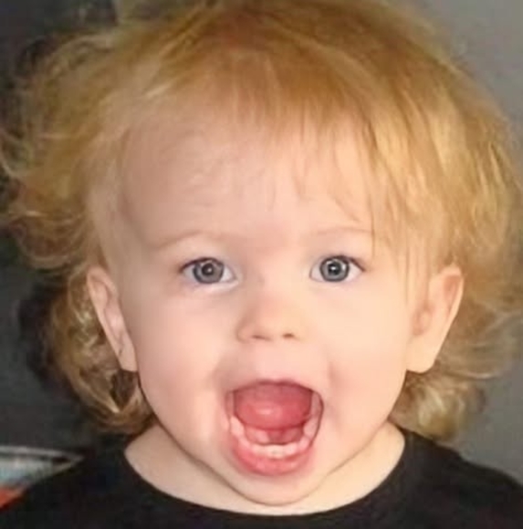 Profile Picture of Lisa Chalmers (@zibblate) on Poshmark