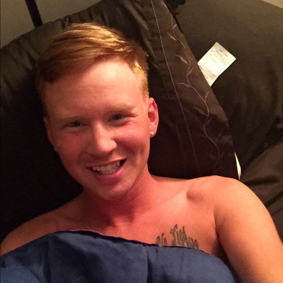 Profile Picture of Wesley Yates (@wyates8845) on Poshmark