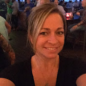 Profile Picture of Julia Kling (@juliakling1) on Youtube