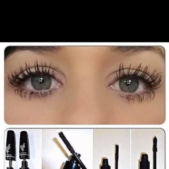 Profile Picture of Robin Lynn (@robinfass616) on Poshmark