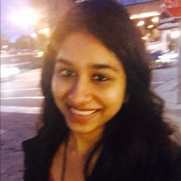 Profile Picture of Shravya Sampath (@shravya2425) on Poshmark