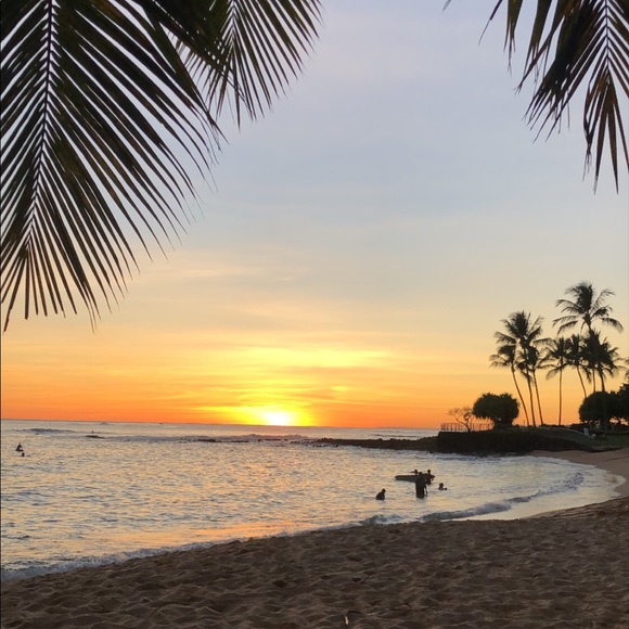 Profile Picture of Ariel Bunao (@abunao) on Poshmark