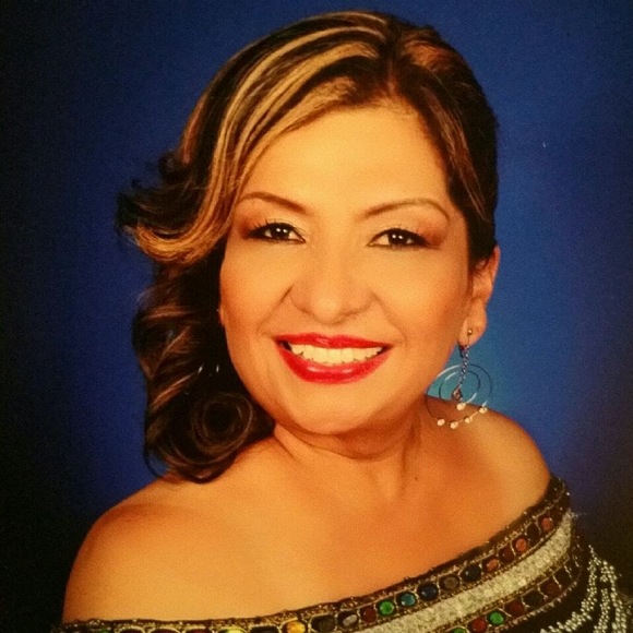 Profile Picture of Leelisa Vallecillo (@bherlyn12) on Poshmark