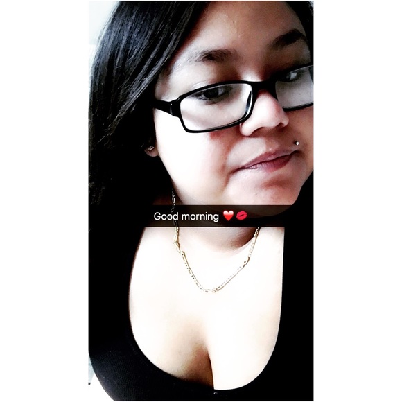 Profile Picture of Nicky Vivas (@nicky_v) on Poshmark