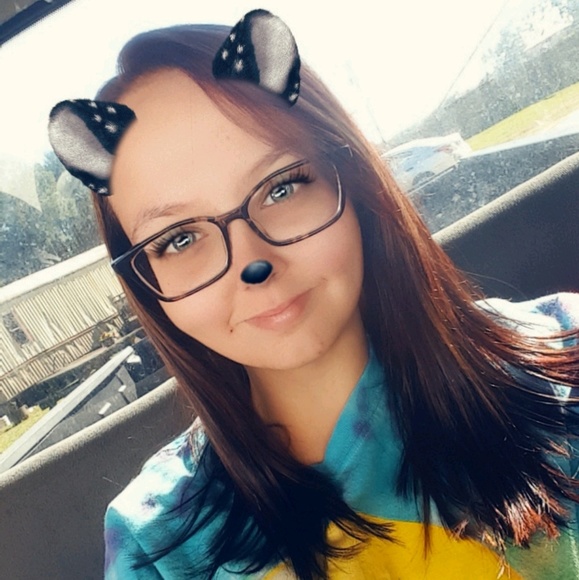Profile Picture of Jessica Rogerson (@jfr98) on Poshmark