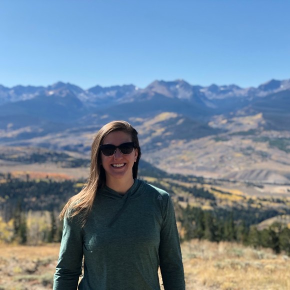 Profile Picture of Laurel Heggernes (@laurelhegg) on Poshmark