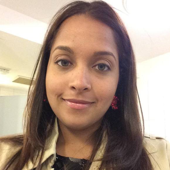 Profile Picture of Lucia Espinal (@lucia_1387) on Poshmark