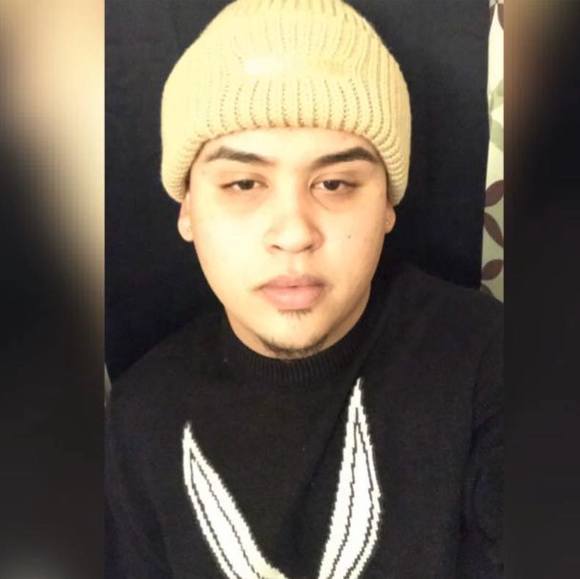Profile Picture of Fred Flores (@fredflores) on Poshmark