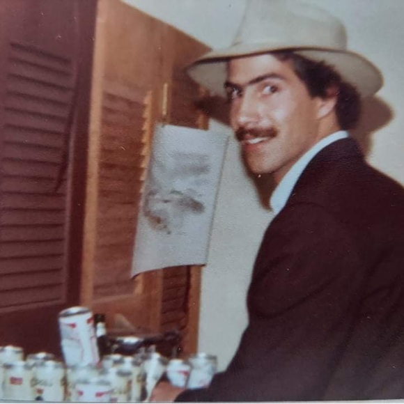 Profile Picture of Robert Correa (@goberti17) on Poshmark