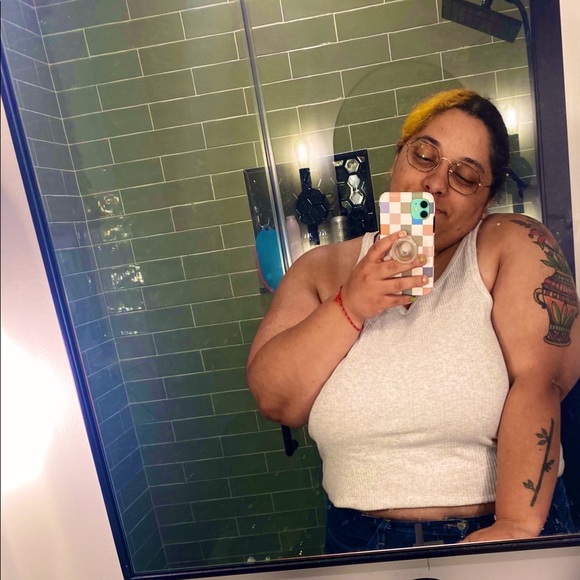 Paola Nussa - Poshmark Profile Picture of Paola Nussa (@paolan) on Poshmark