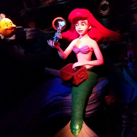 Profile Picture of Candi Garrett (@candigp) on Poshmark