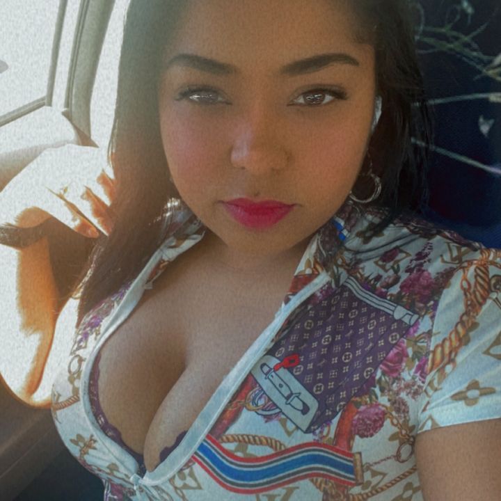Laura Baez - Tiktok Profile Picture of Laura Baez (@laurabaez884) on Tiktok